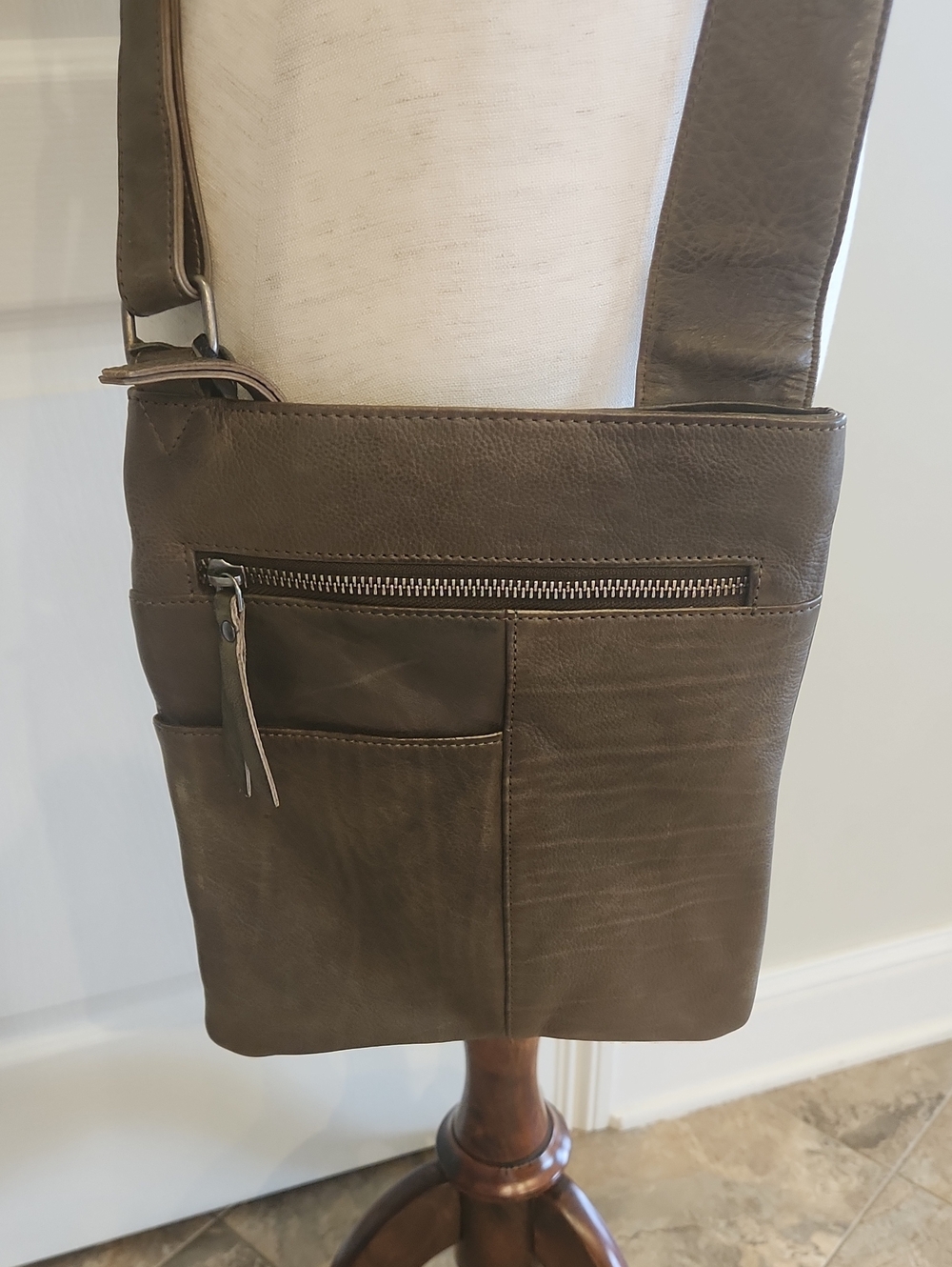 Latico Leather New With All Original Tags Moss Crossbody - Picture 3 of 10